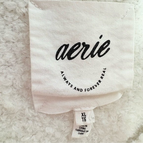 Aerie Women's V-Neck Sweater in White - Picture 3 of 3